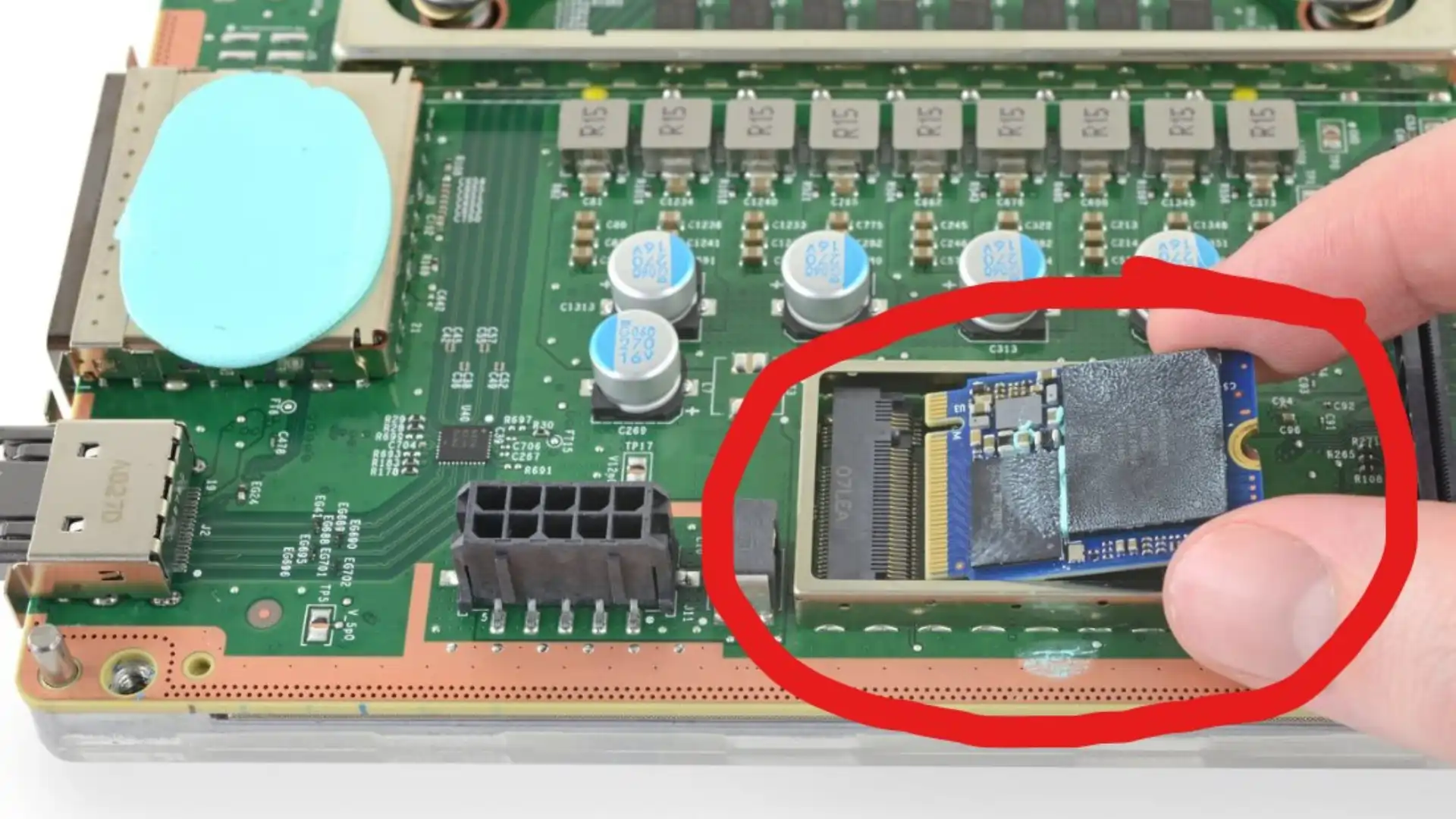 Alta dos SSDs M.2 2230 dispara preços do Xbox e portáteis