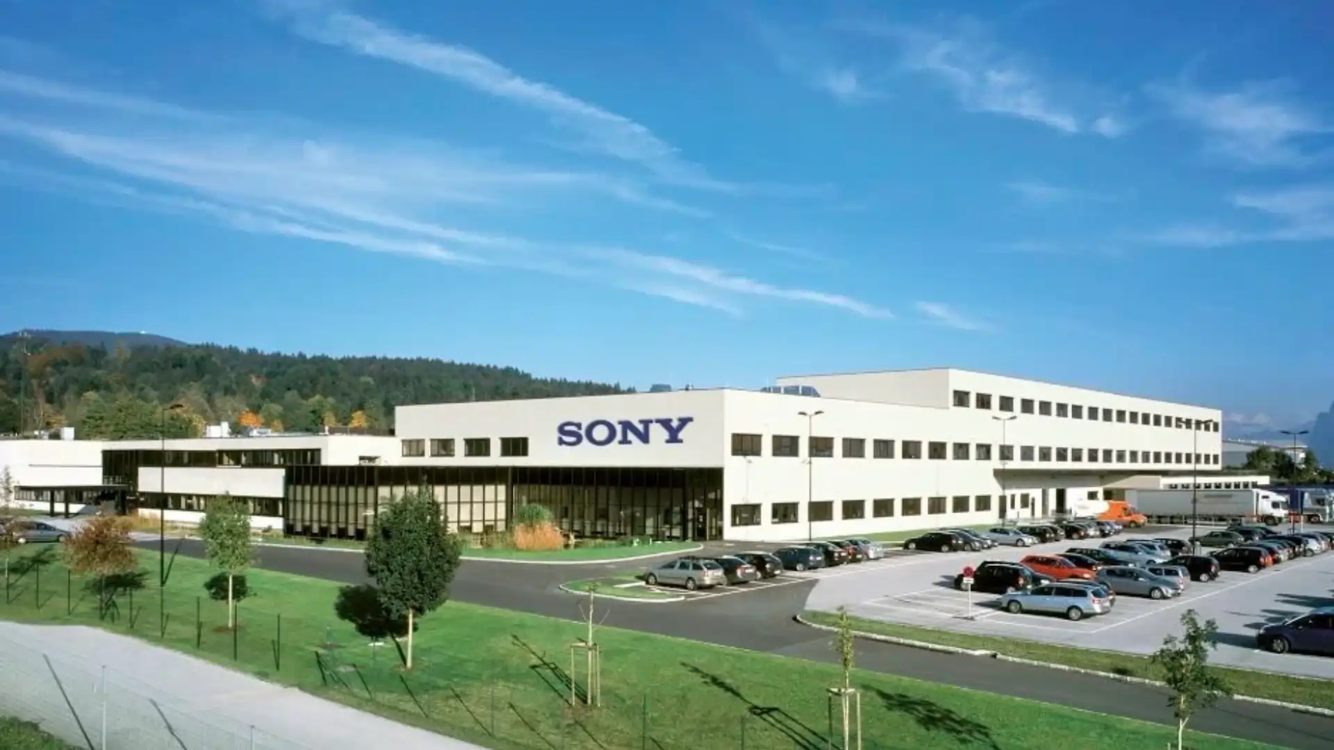 Sony inicia transição para o fim dos discos físicos em sua maior fábrica